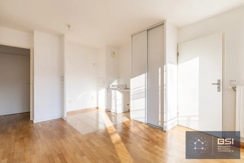 04 appartement 218 000 € Boule Champs Pierreux Séjour