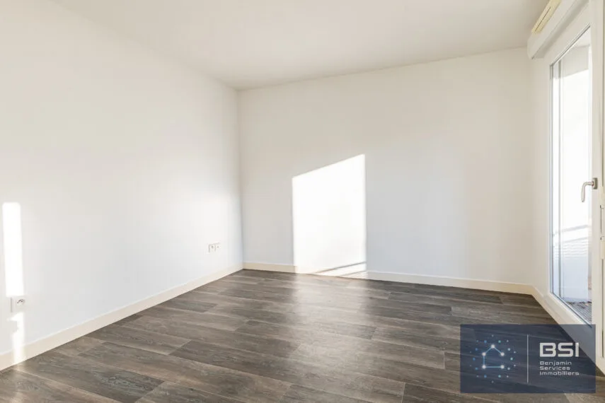 07 appartement 218 000 € Boule Champs Pierreux Chambre