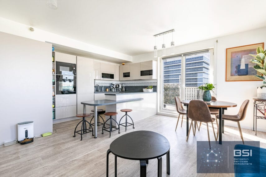 09 appartement 5 pièces Quartier Université Nanterre 595 000 € séjour