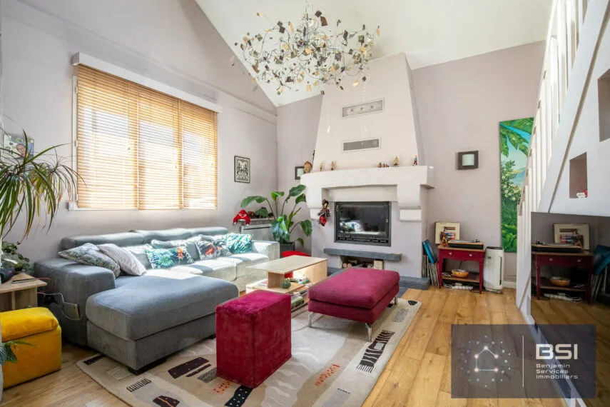 02 maison 7 pièces 875 000 € Mont Valérien séjour