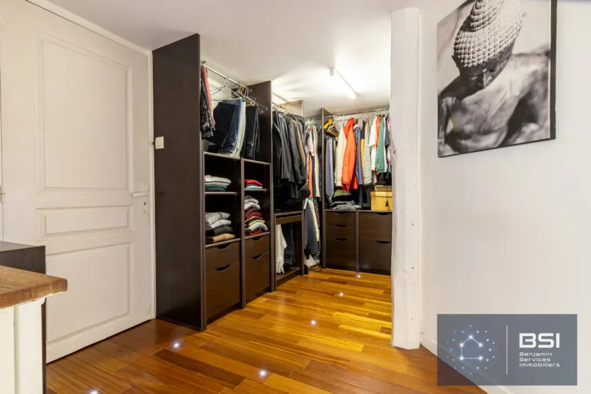 16 maison 7 pièces 875 000 € Mont Valérien dressing