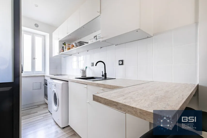 04 appartement 1 pièce 30 m² Quartier Mont Valérien 176 000 € Cuisine