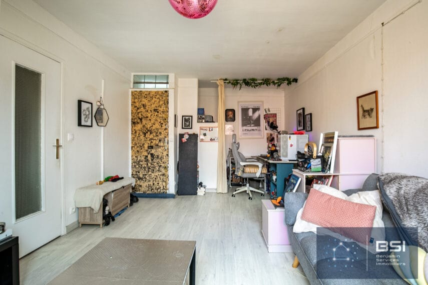 04 appartement 2 pièce 42 m² Quartier Centre Ville 269 500 € Séjour
