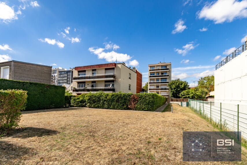 11 appartement 3pièces 300 000 € Plateau Mont Valérien Jardin